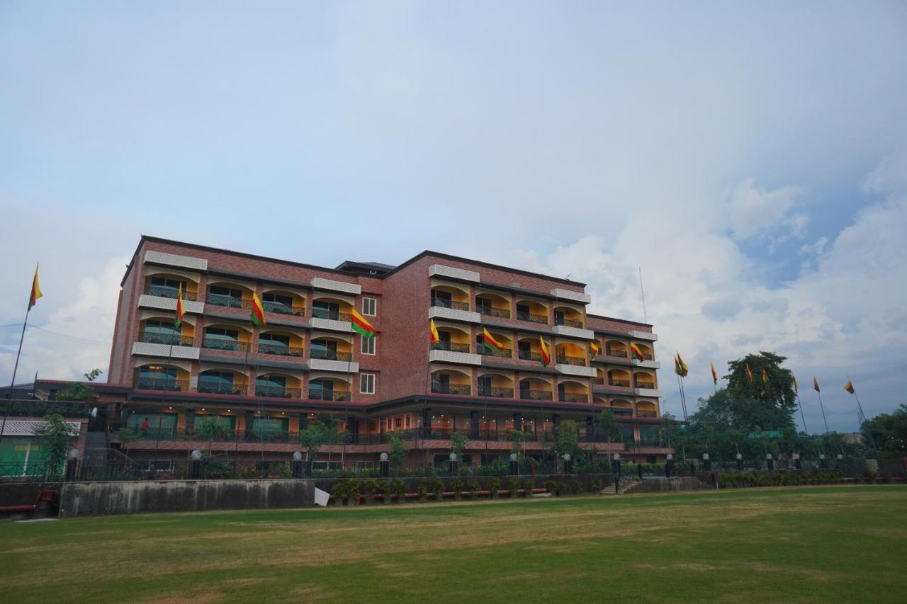 Mayfair Purnea Purnia Екстериор снимка